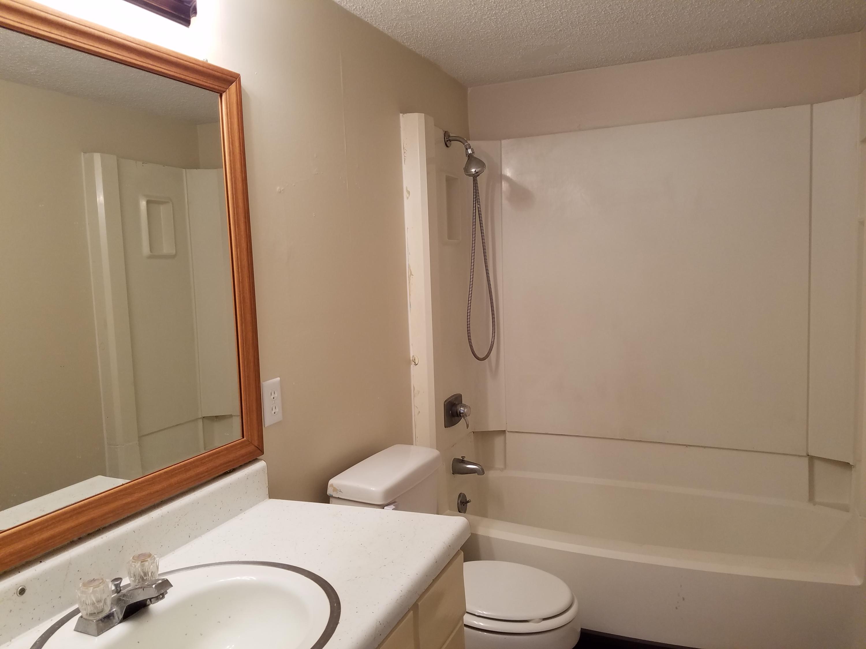 COLLEGE PARK CONDO - Residential