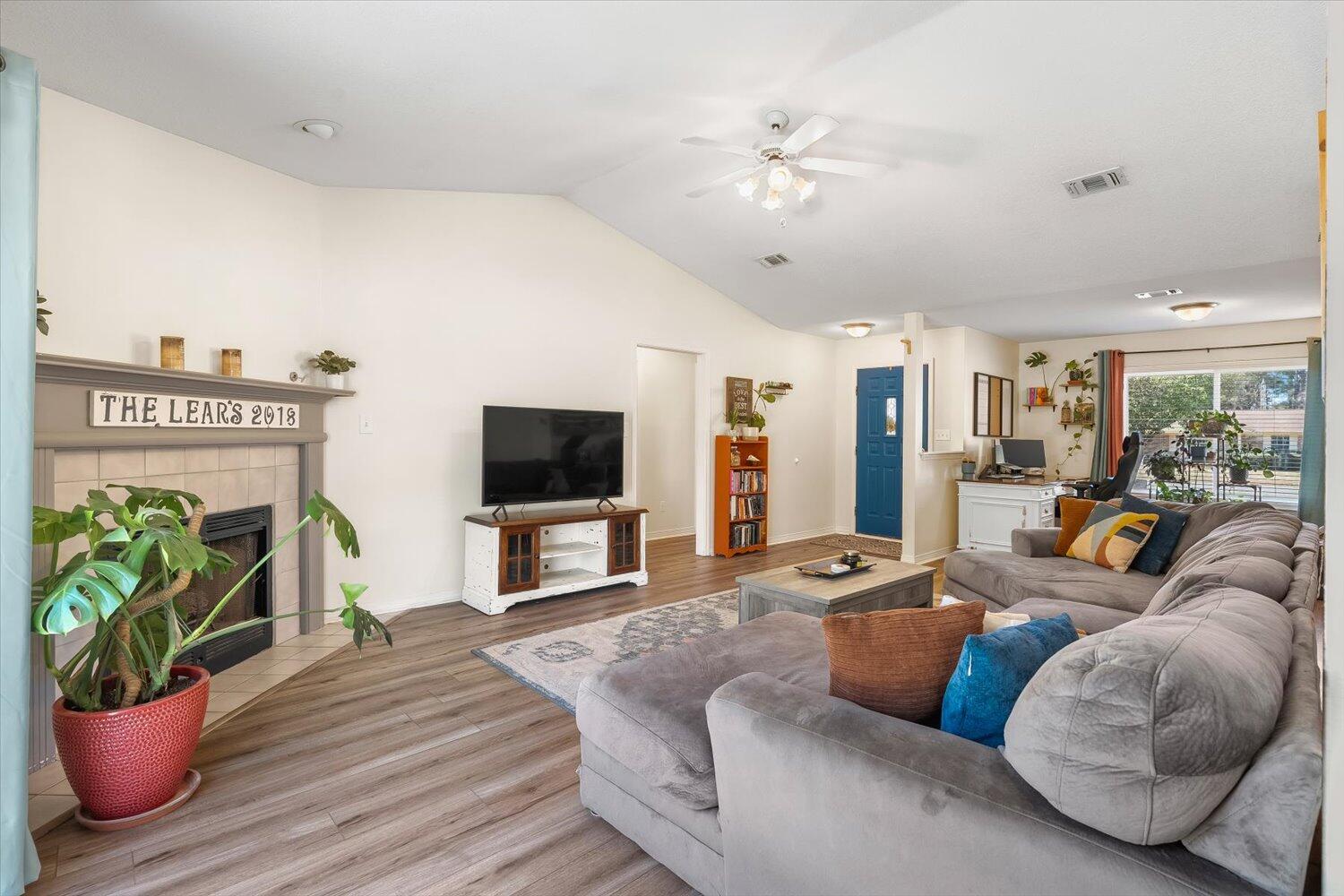 NAVARRE S/D 2ND ADDN - Residential