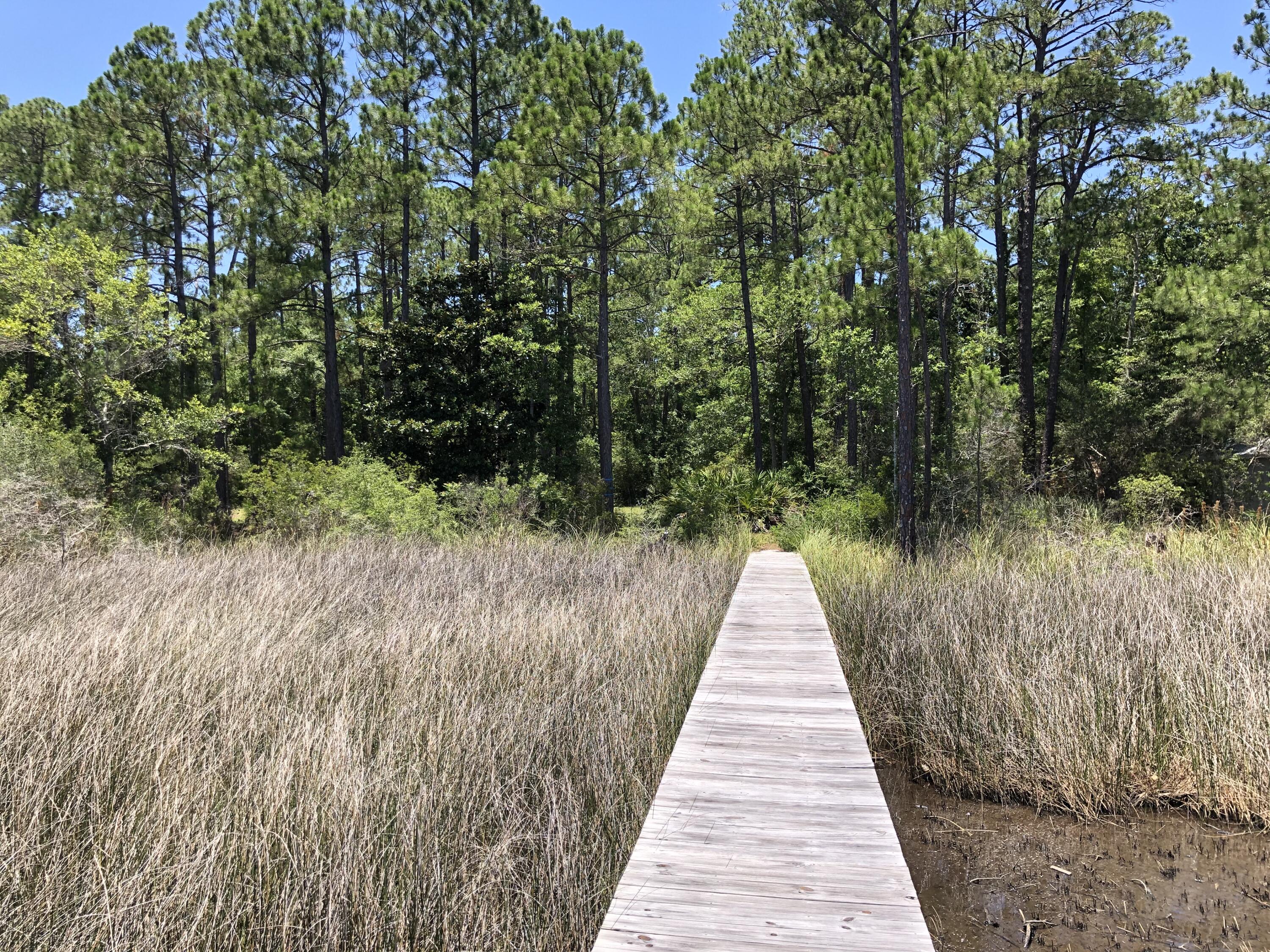 WOODLAND BAYOU ESTATES - Land