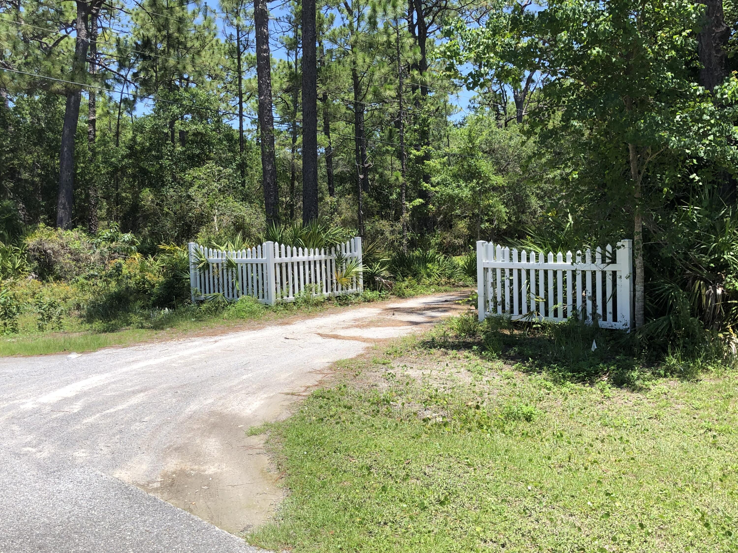 WOODLAND BAYOU ESTATES - Land