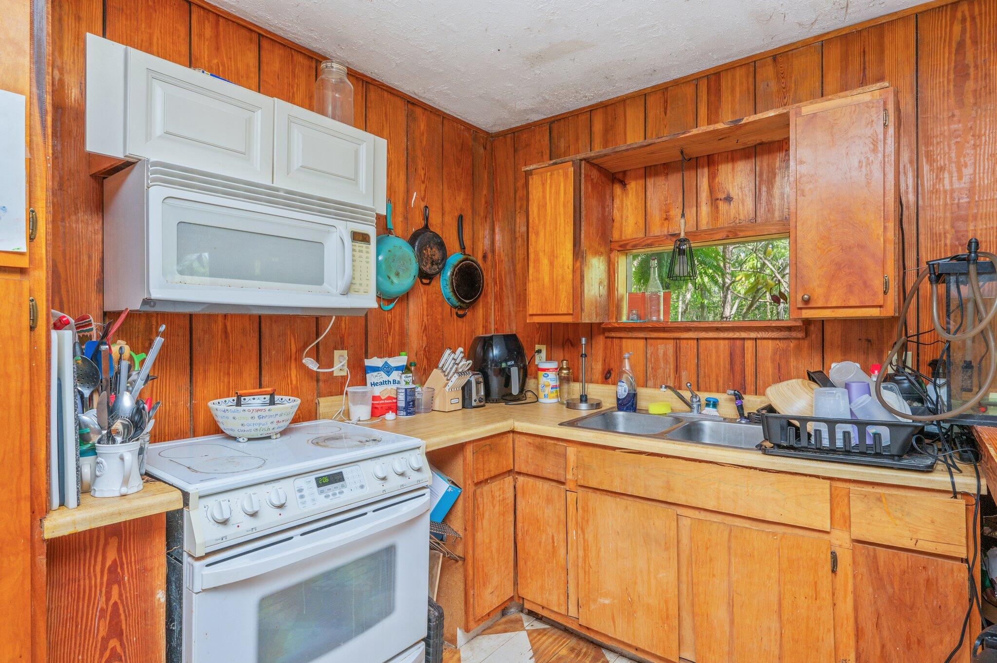 MAGNOLIA BAY - Residential