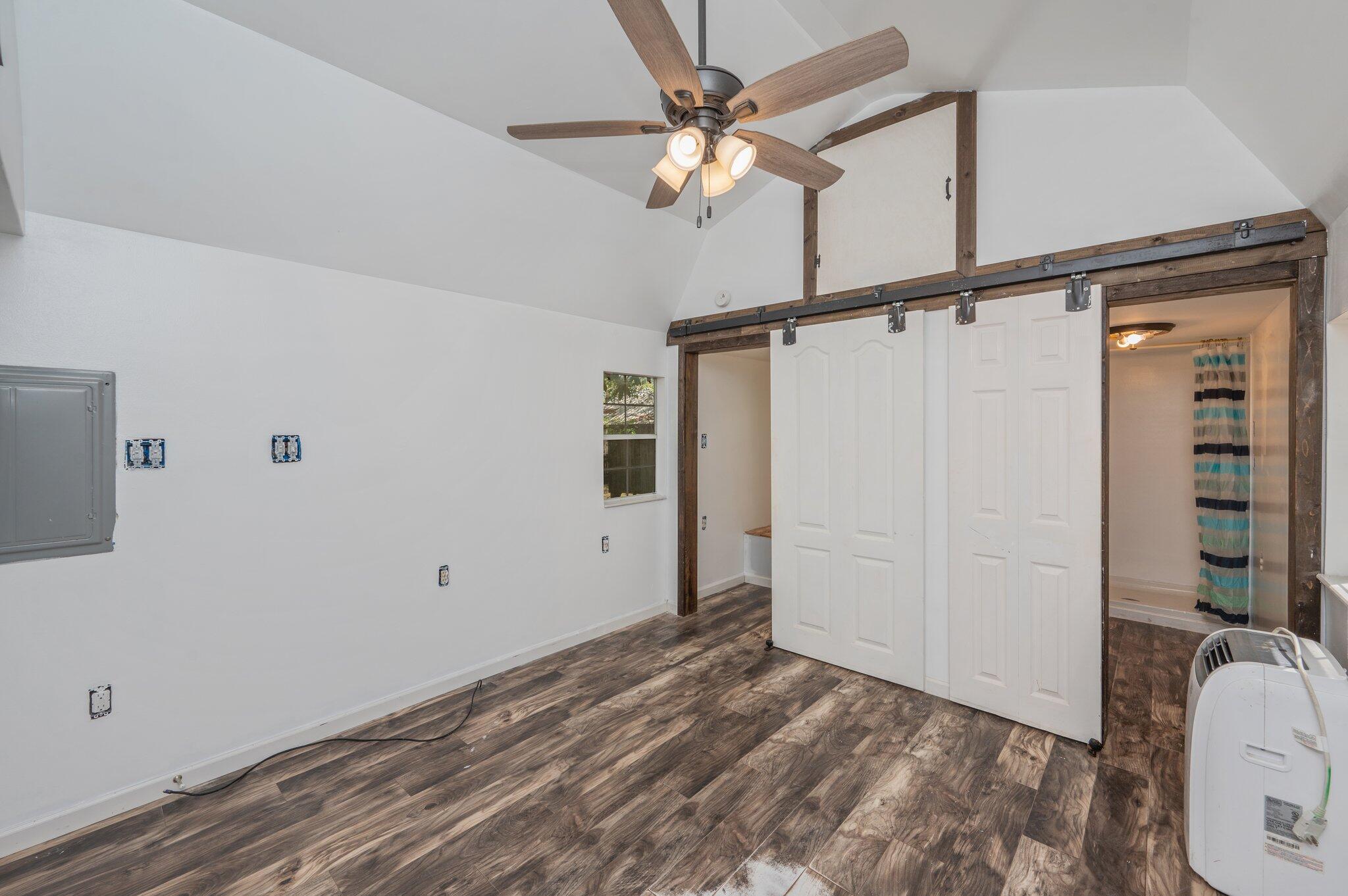 MAGNOLIA BAY - Residential