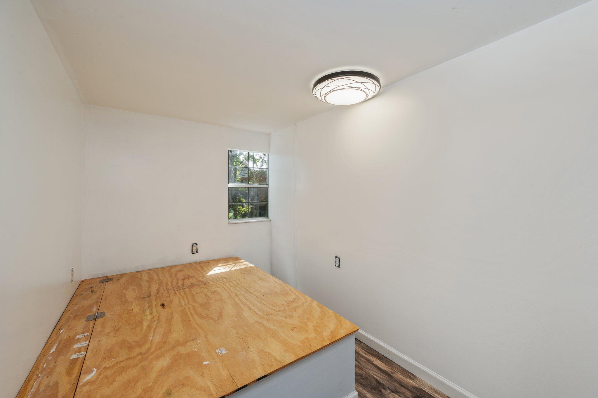 MAGNOLIA BAY - Residential