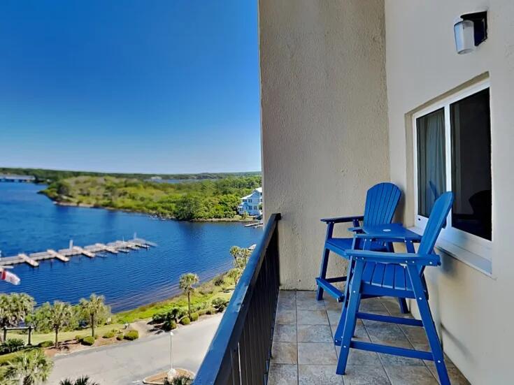 PINNACLE PORT - Residential