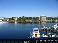 COMMODORES LANDING - Residential Lease