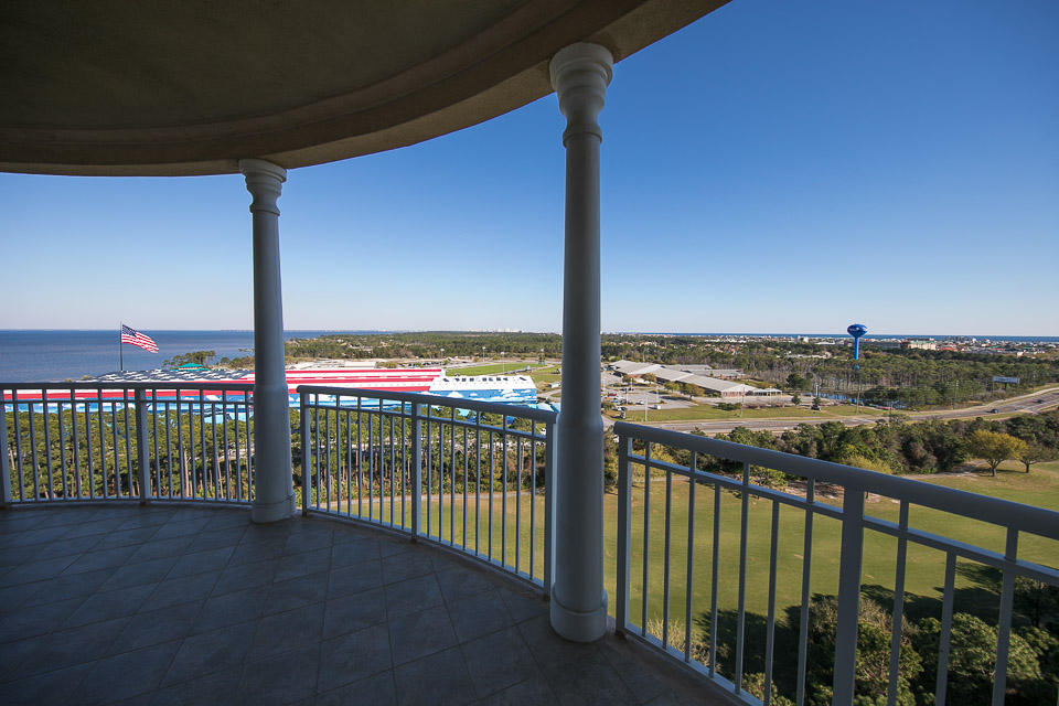 ONE WATER PLACE AT KELLY PLANTATION - Residential