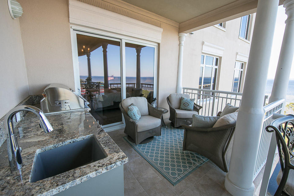 ONE WATER PLACE AT KELLY PLANTATION - Residential