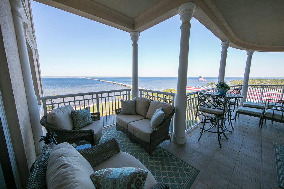 ONE WATER PLACE AT KELLY PLANTATION - Residential
