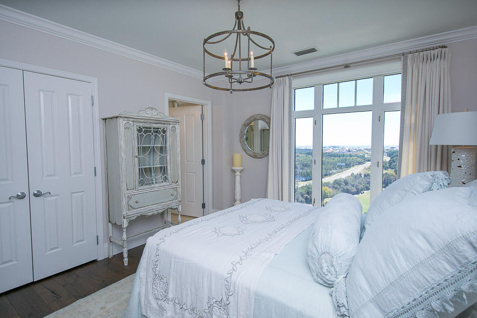 ONE WATER PLACE AT KELLY PLANTATION - Residential