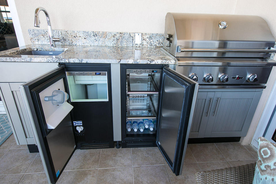 ONE WATER PLACE AT KELLY PLANTATION - Residential