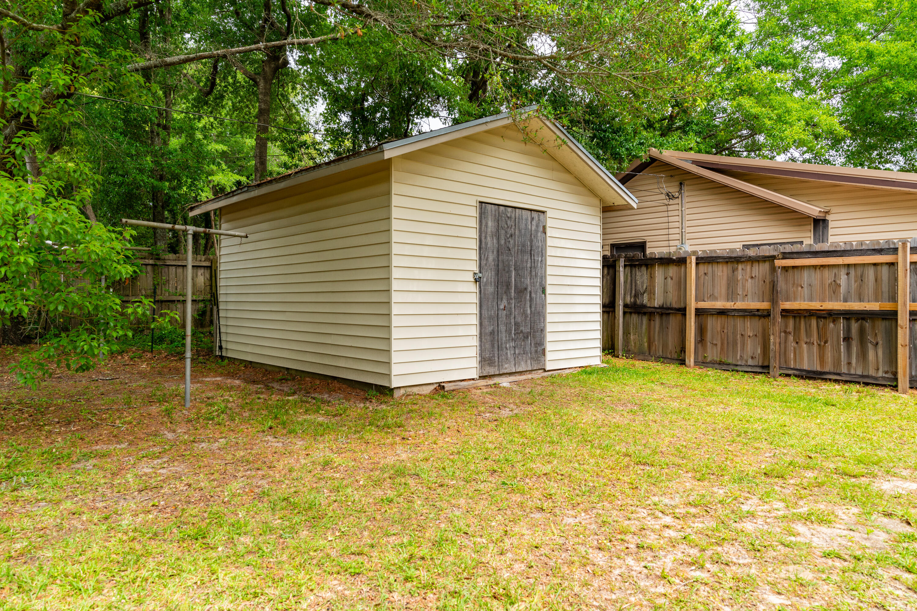 CRESTVIEW - Residential