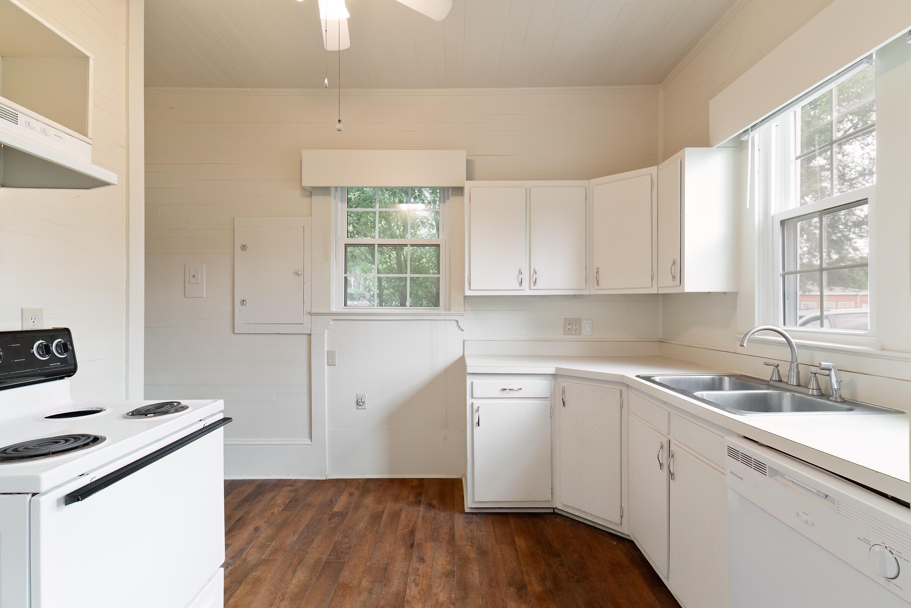 CRESTVIEW - Residential