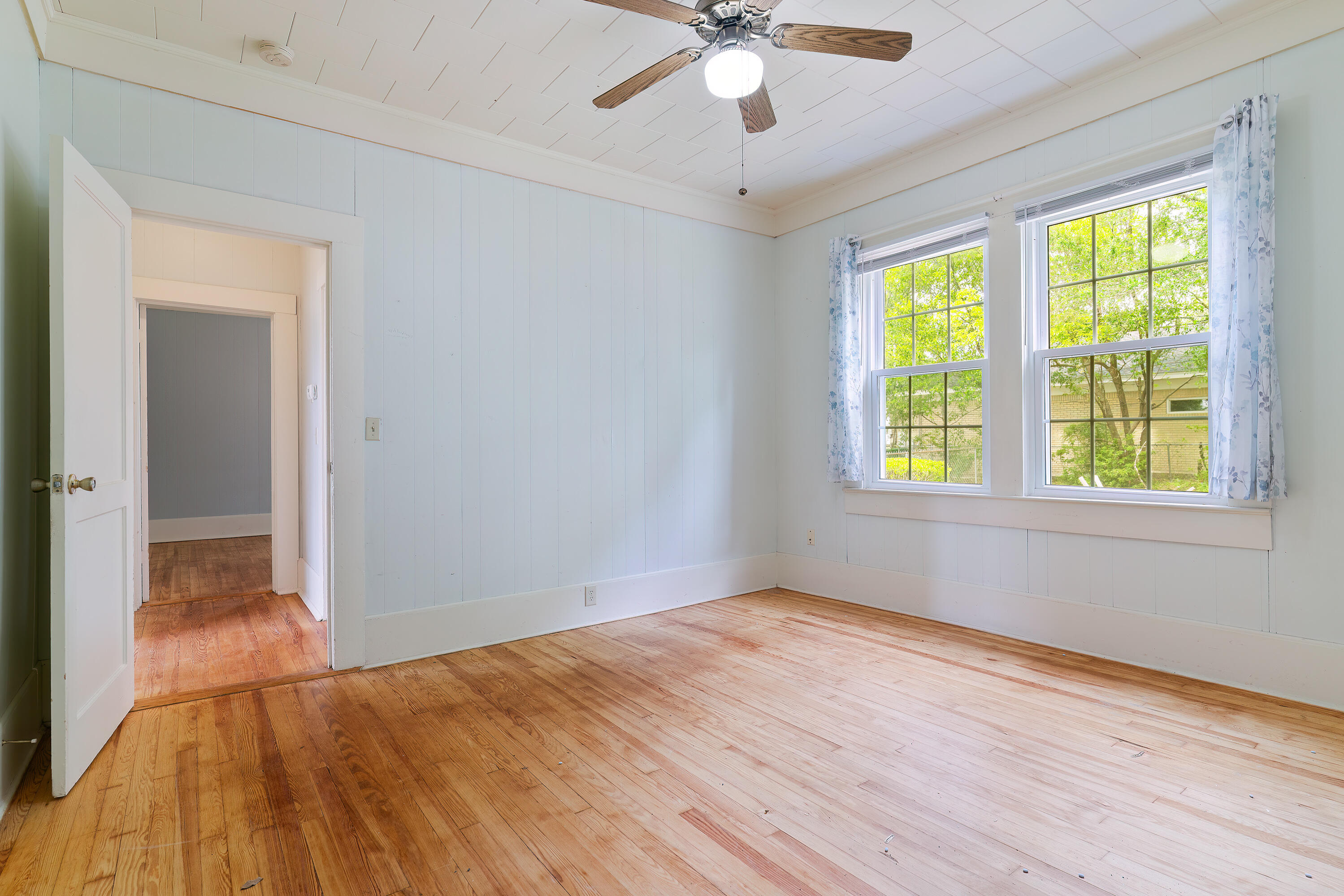 CRESTVIEW - Residential
