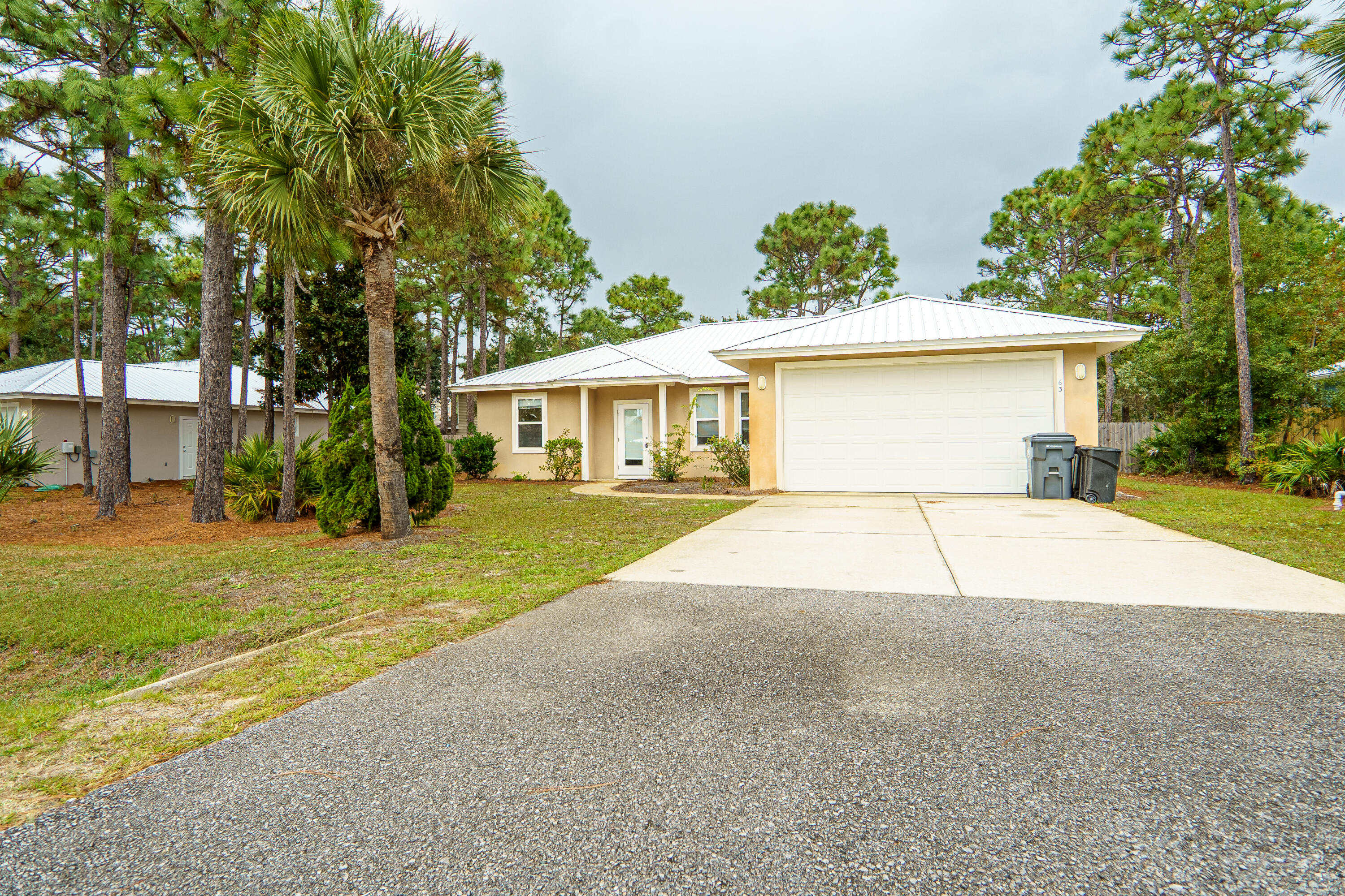 BAYOU PINES UNREC 1ST ADDN - Residential