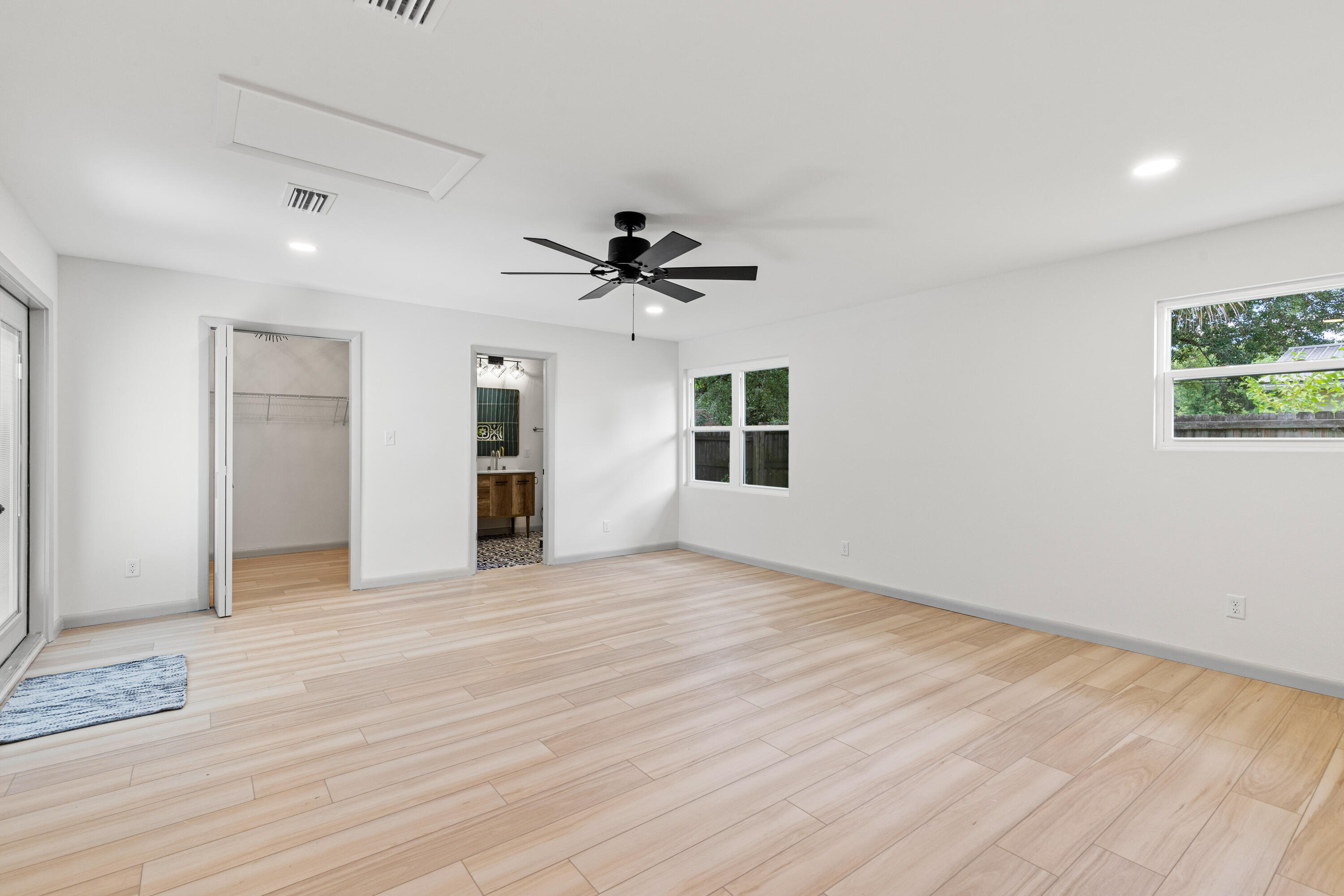 MIRAMAR ESTATES 1ST ADDN - Residential