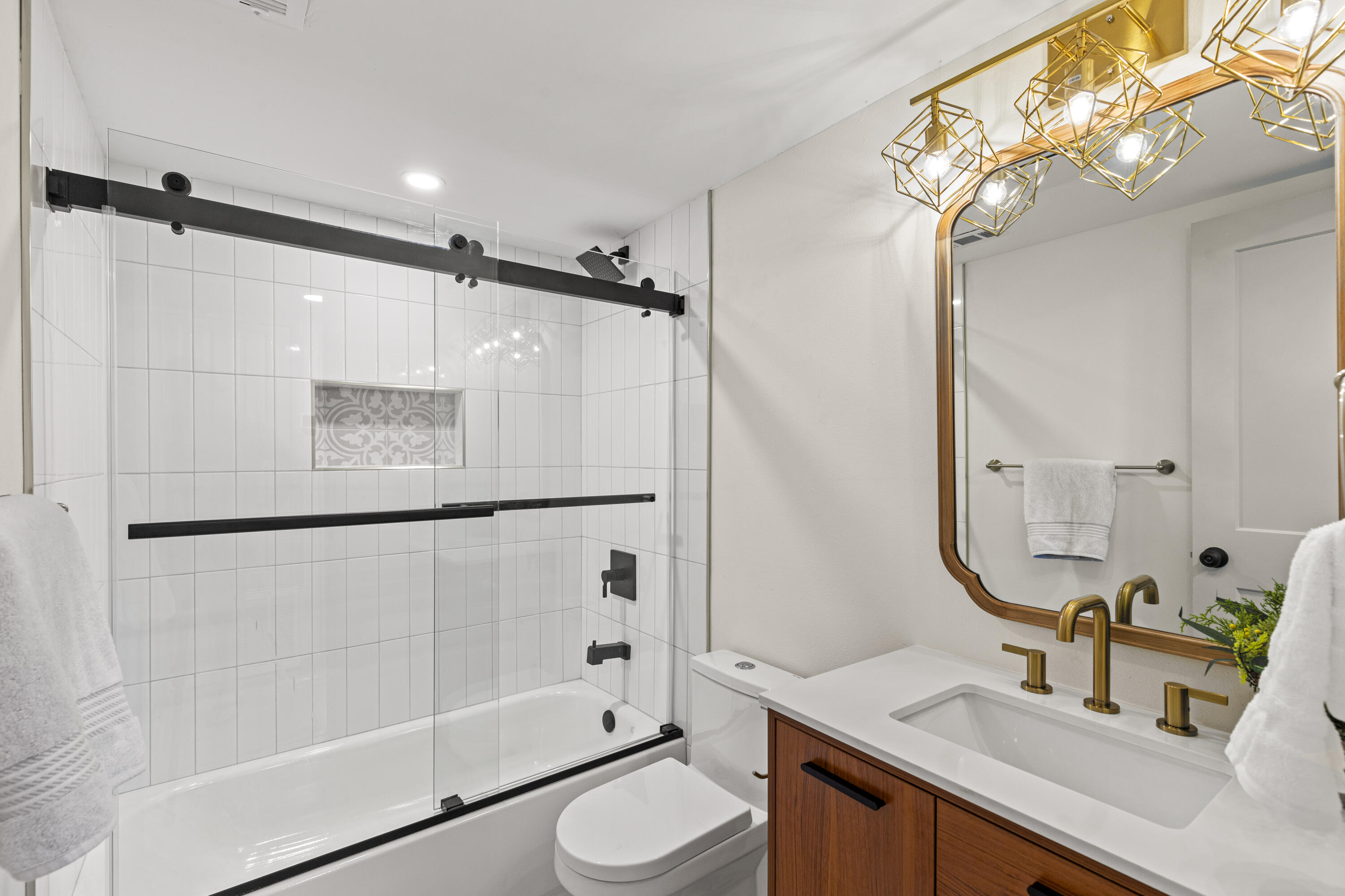 MIRAMAR ESTATES 1ST ADDN - Residential