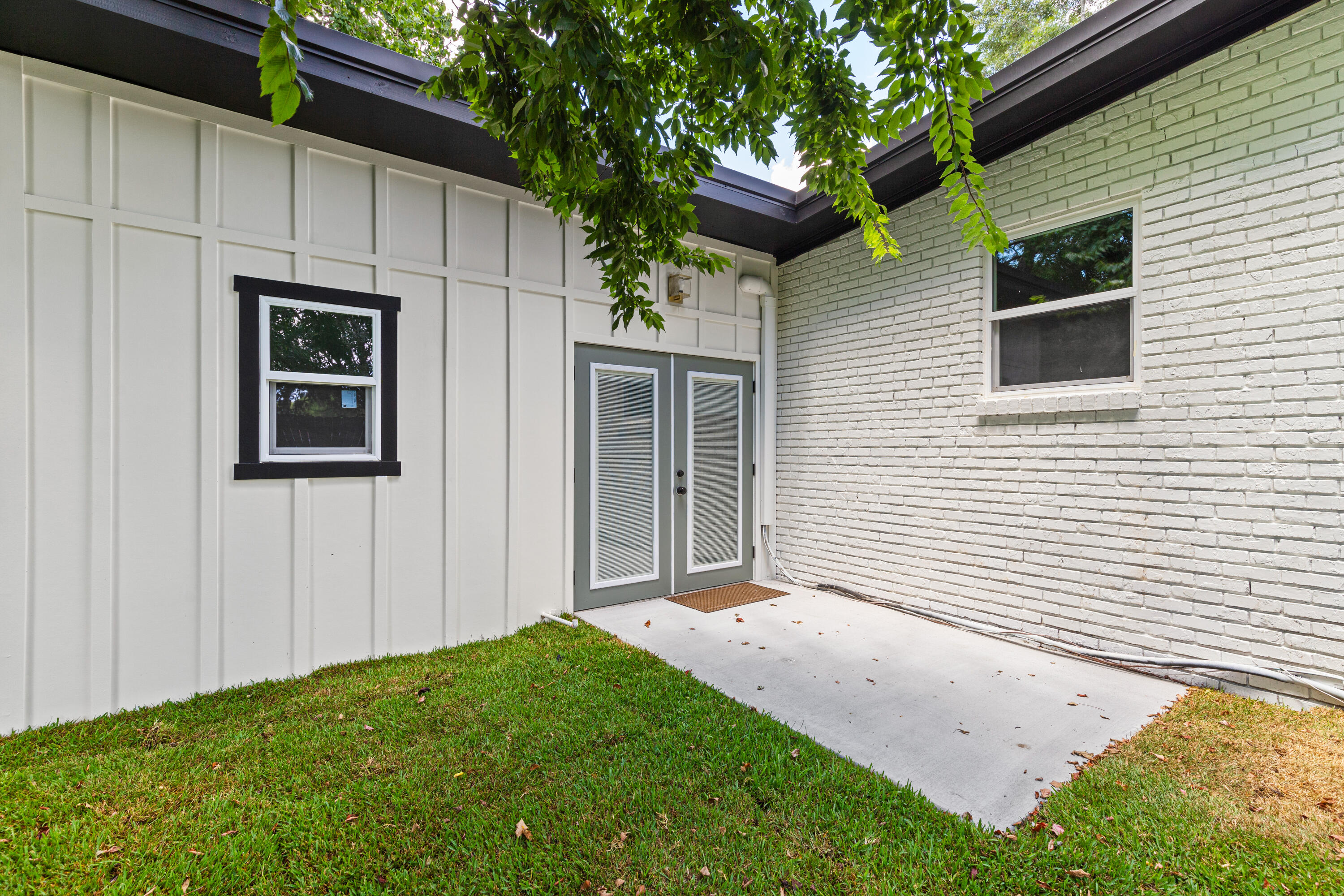 MIRAMAR ESTATES 1ST ADDN - Residential