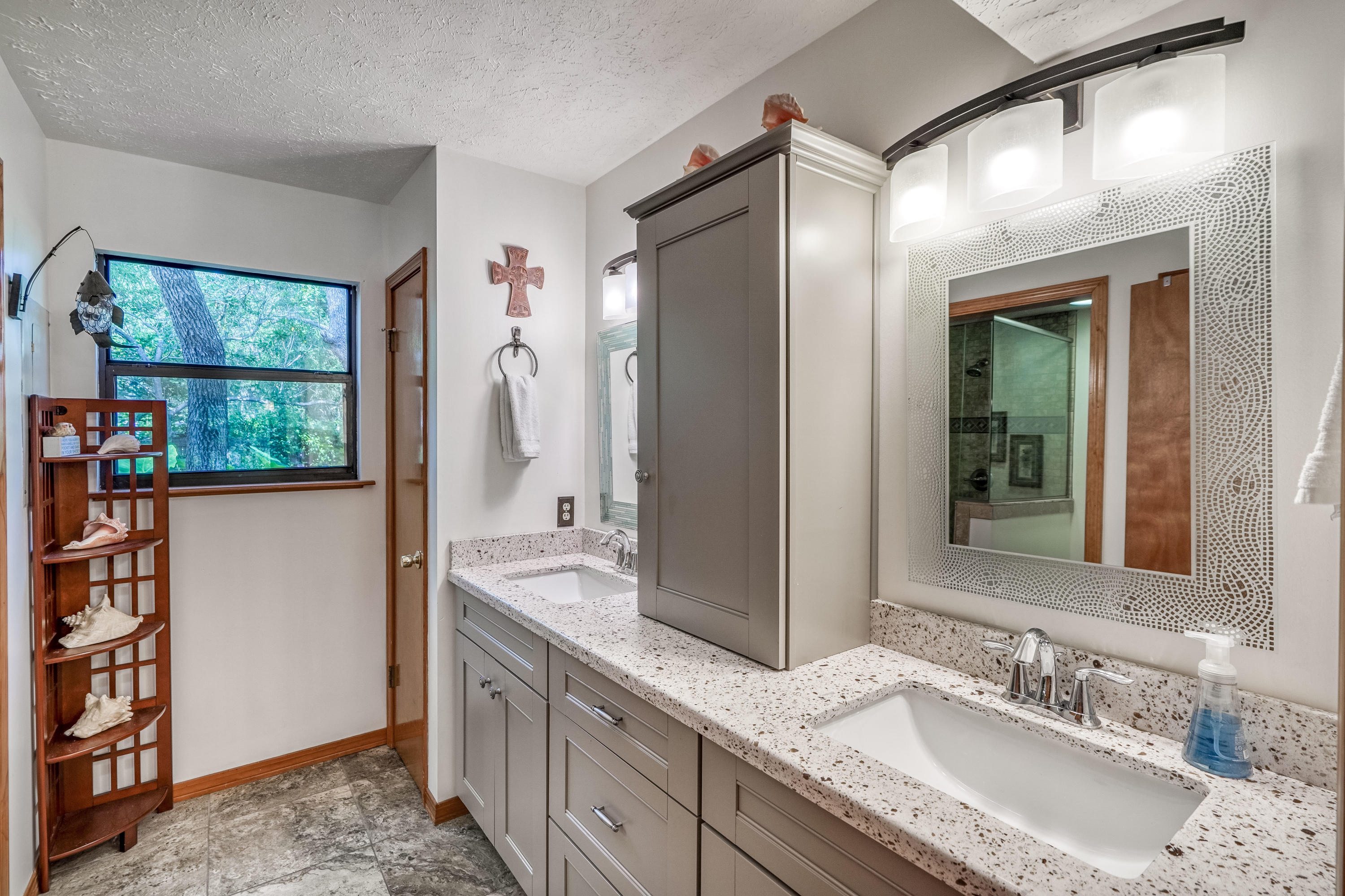 EASTERN LAKE S/D - Residential