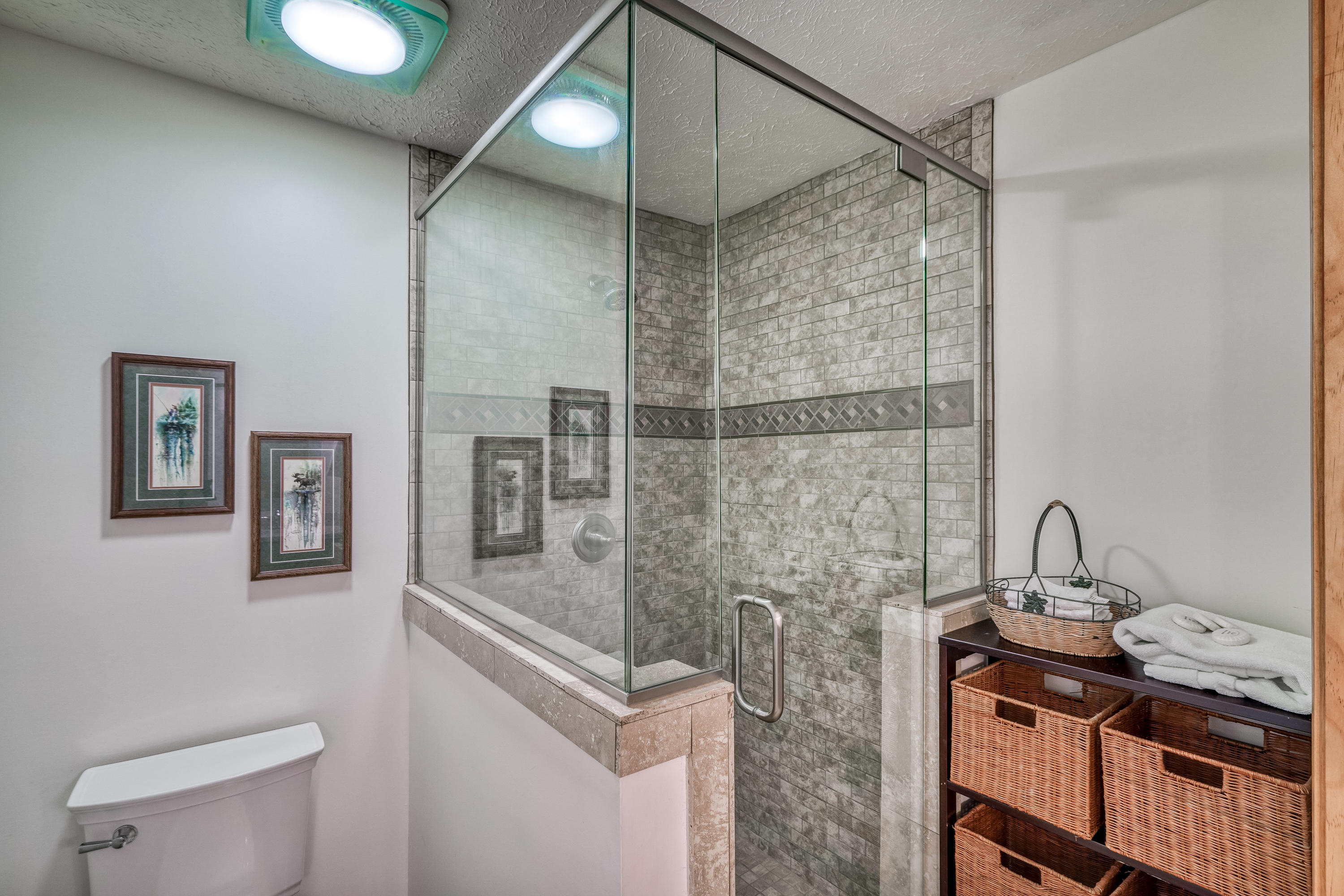 EASTERN LAKE S/D - Residential