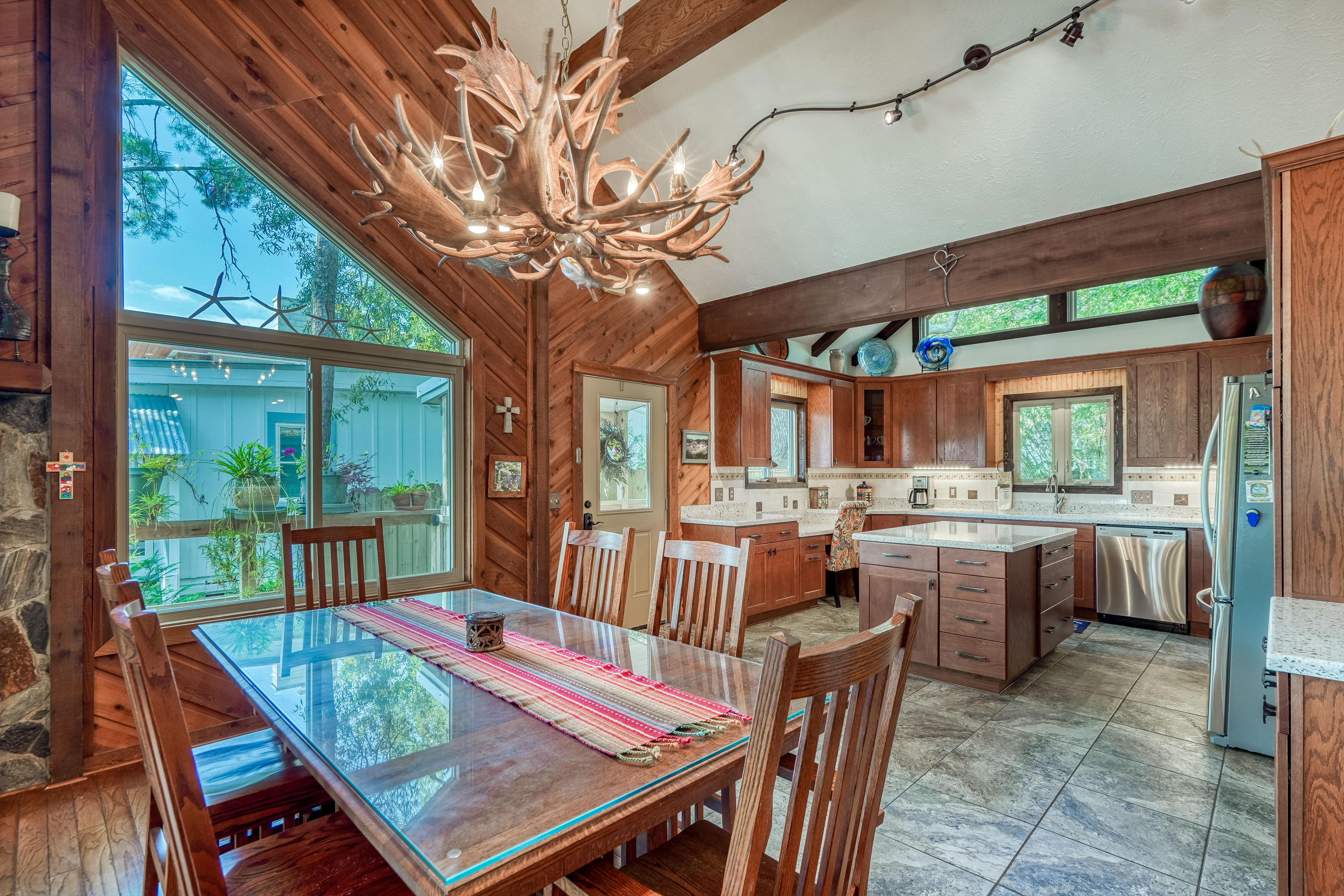 EASTERN LAKE S/D - Residential