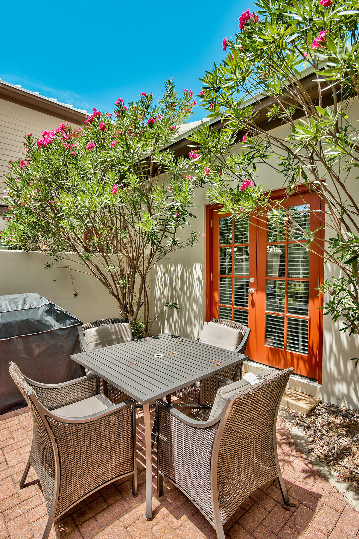 SUNSET BEACH - Residential