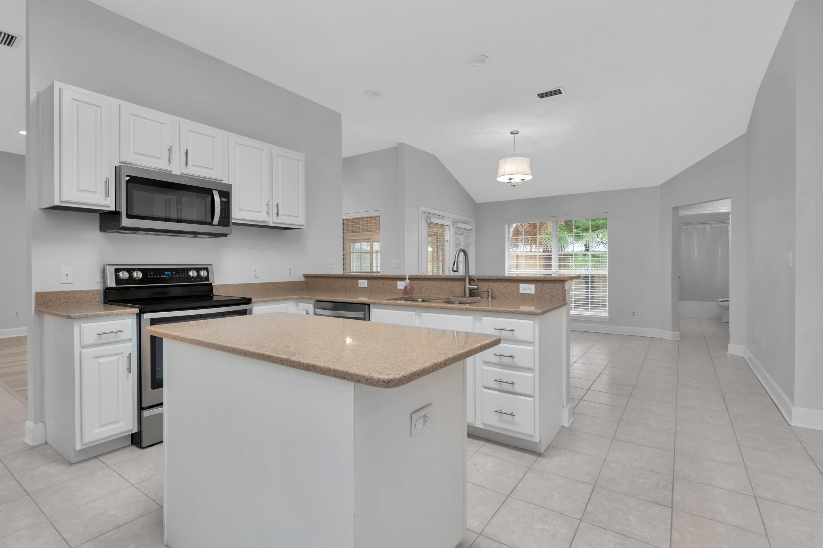 BISCAYNE POINTE - Residential