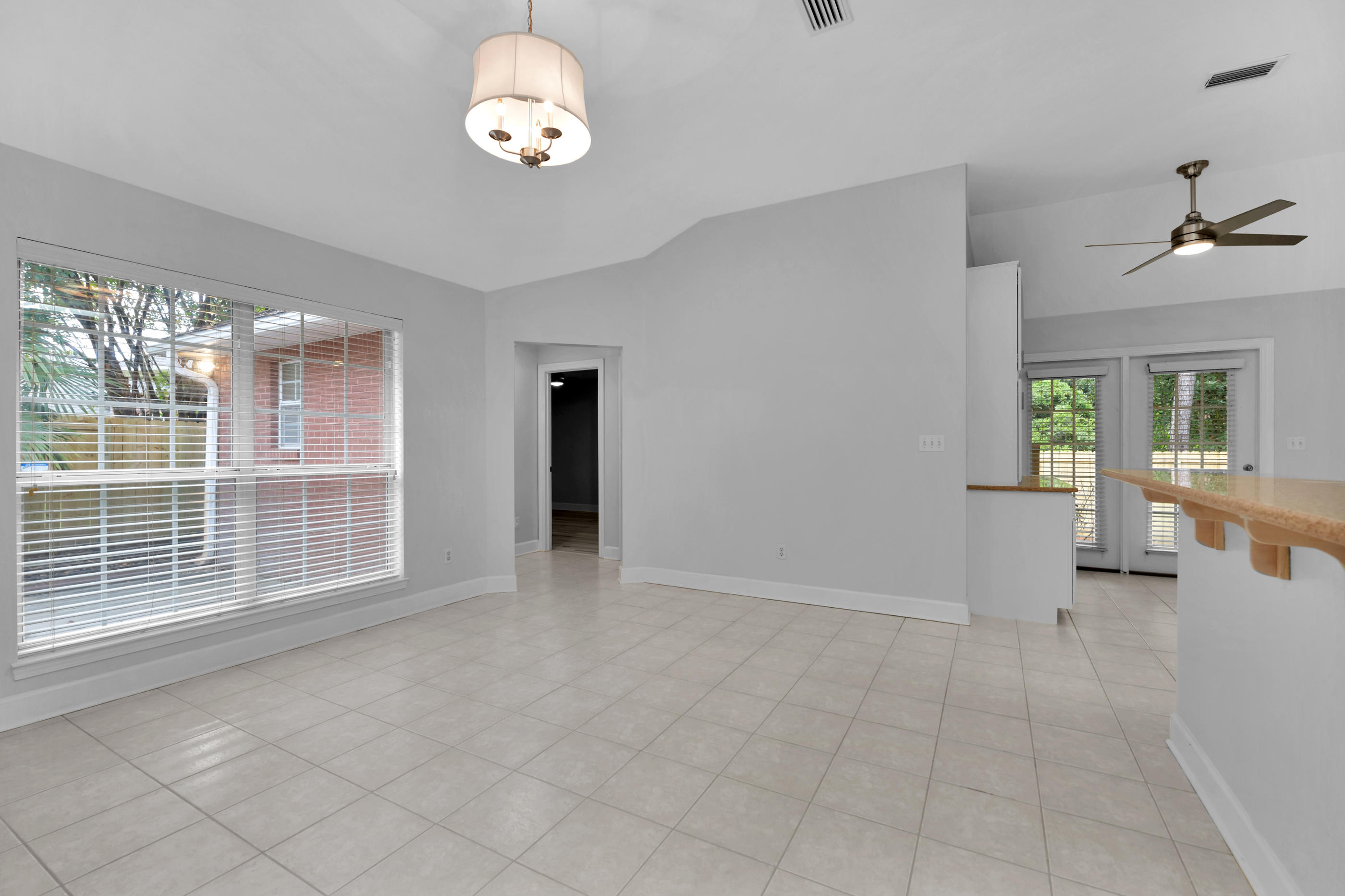 BISCAYNE POINTE - Residential