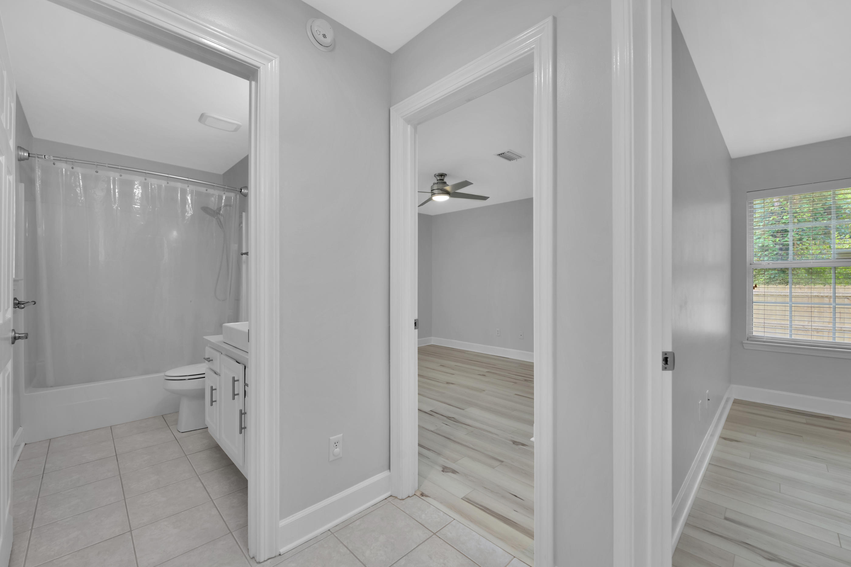 BISCAYNE POINTE - Residential