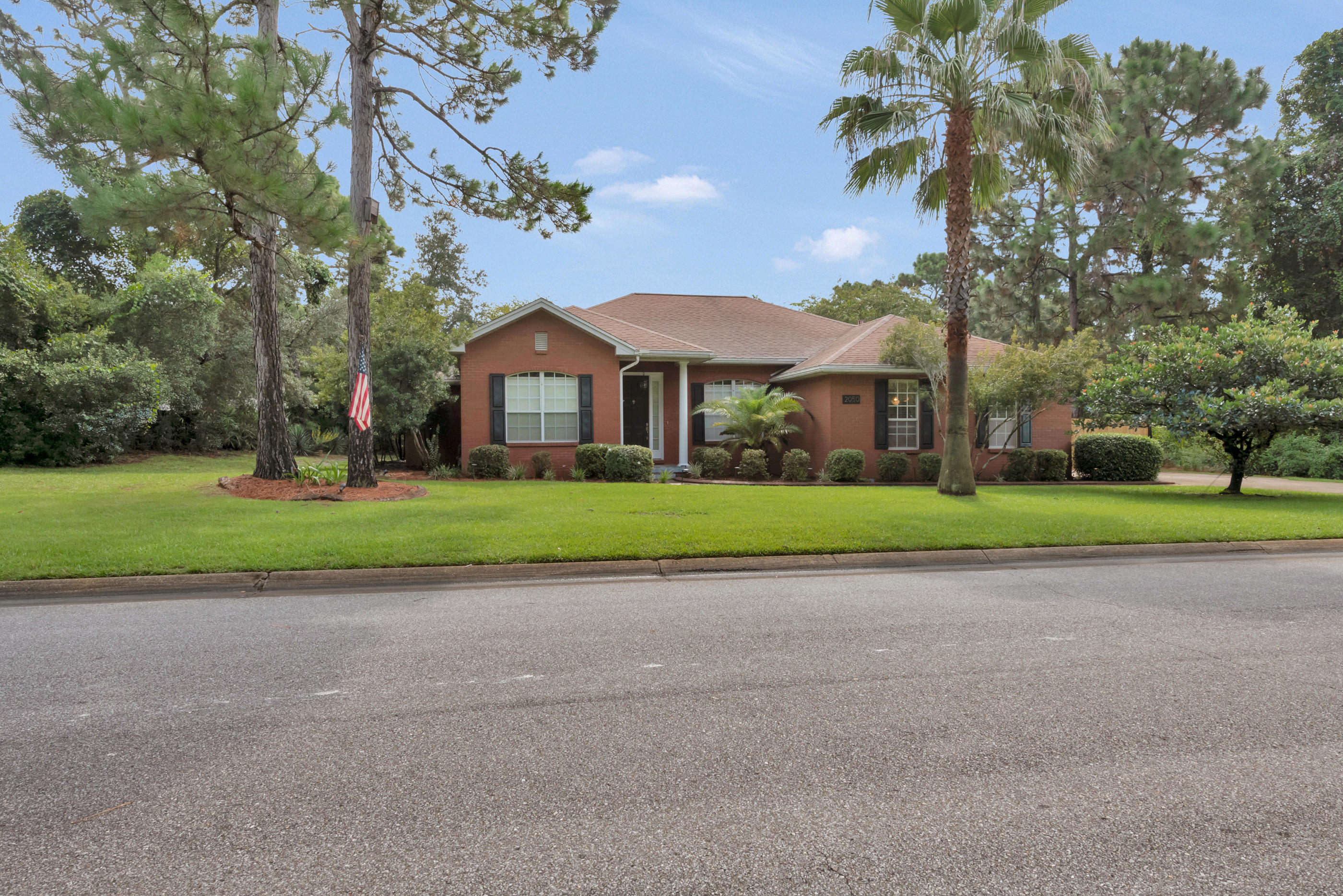 BISCAYNE POINTE - Residential