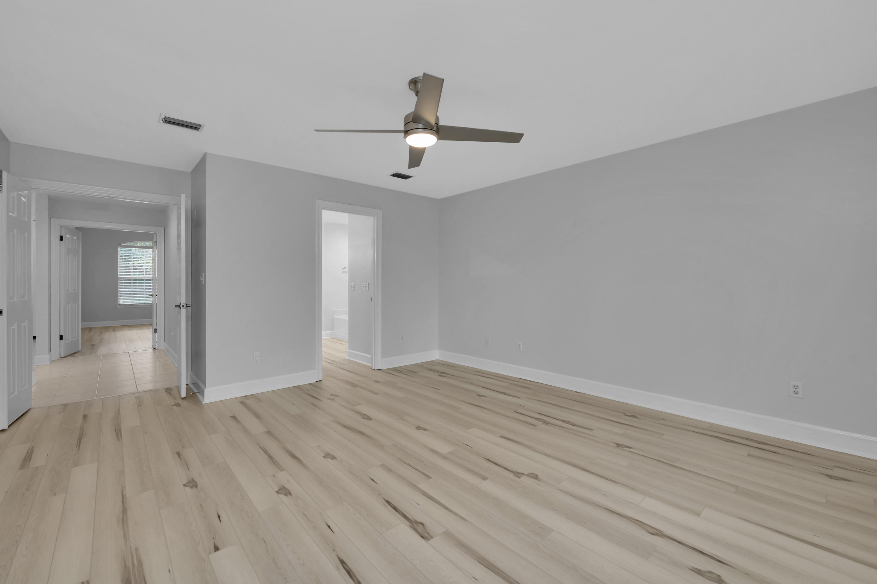 BISCAYNE POINTE - Residential