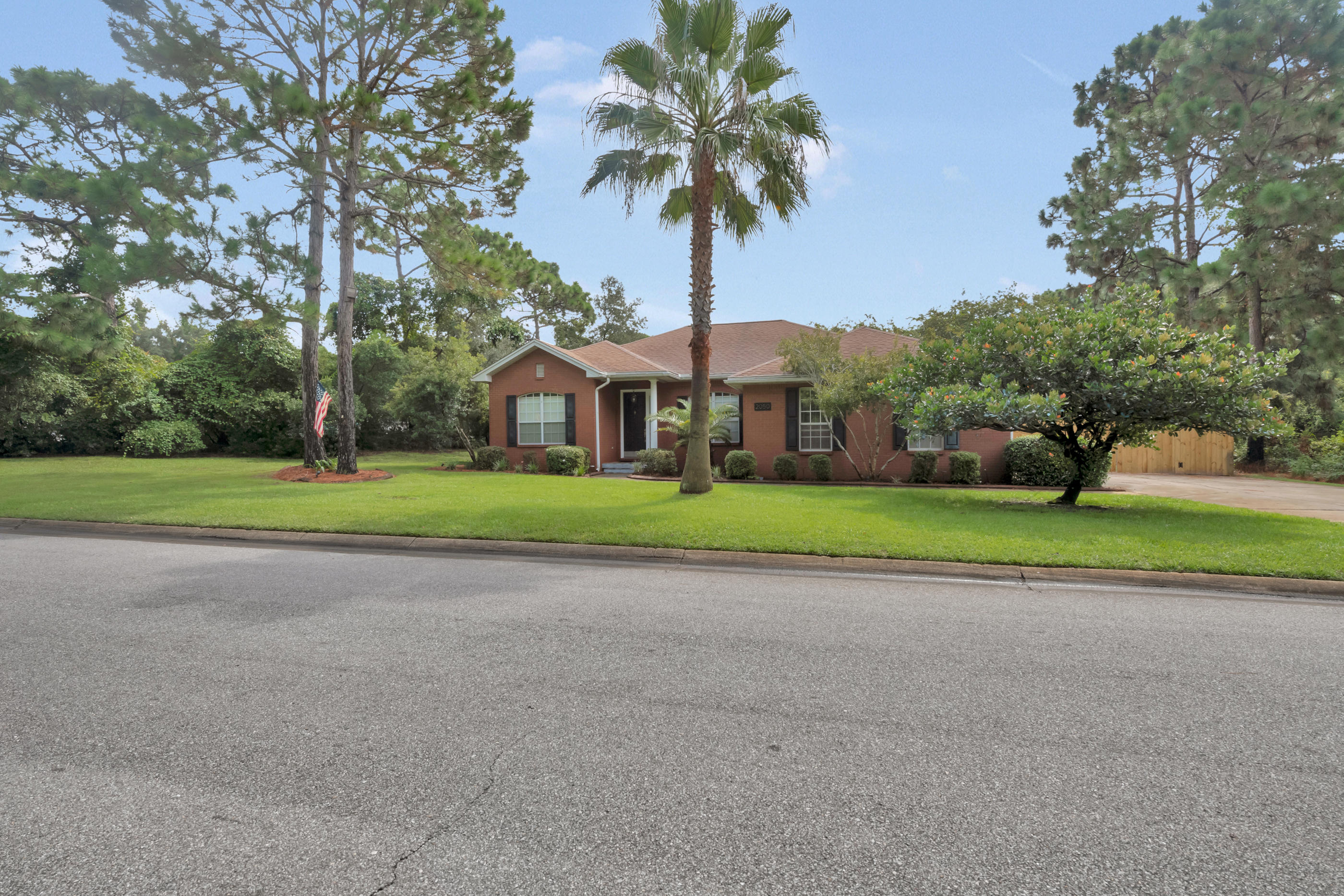 BISCAYNE POINTE - Residential