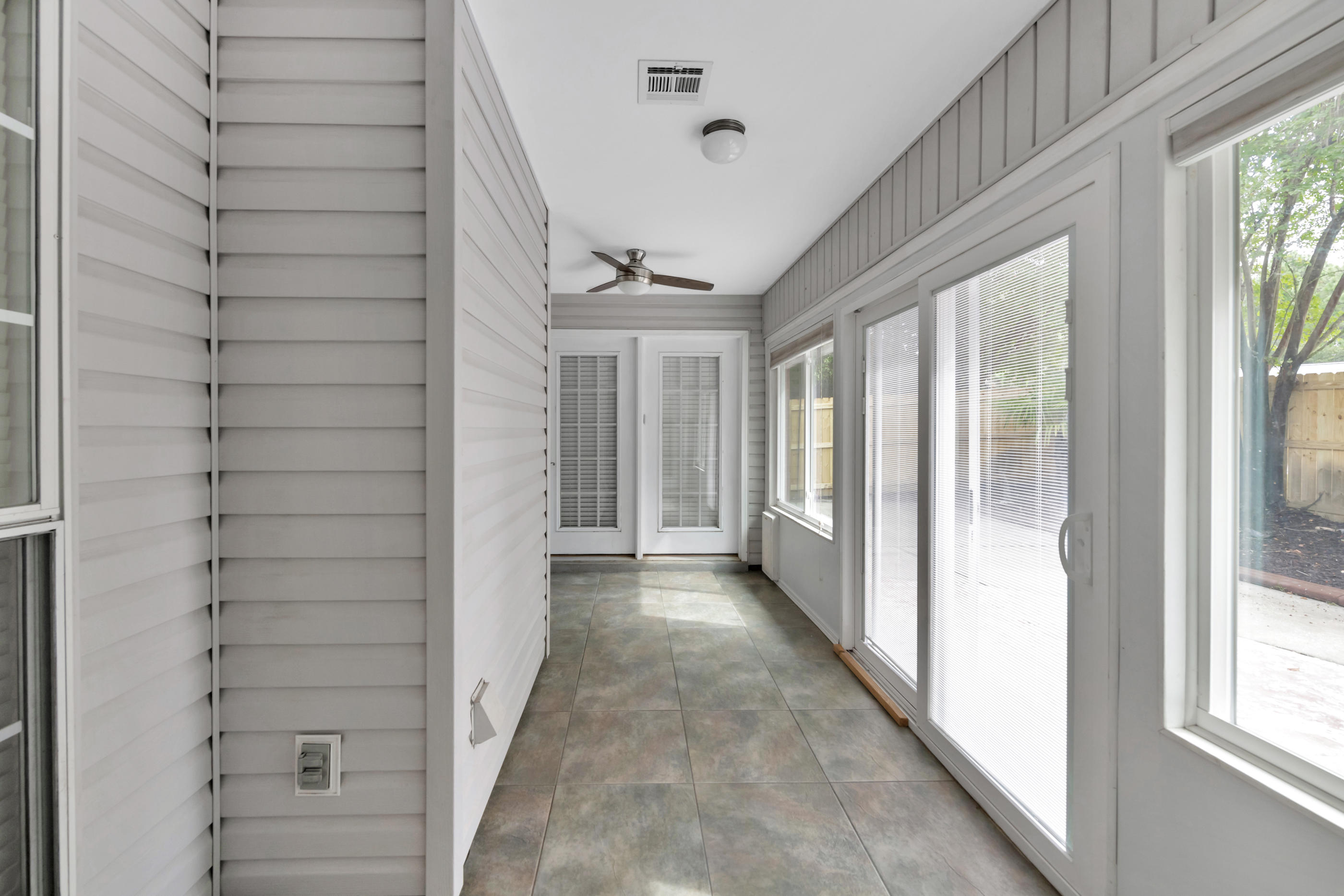 BISCAYNE POINTE - Residential