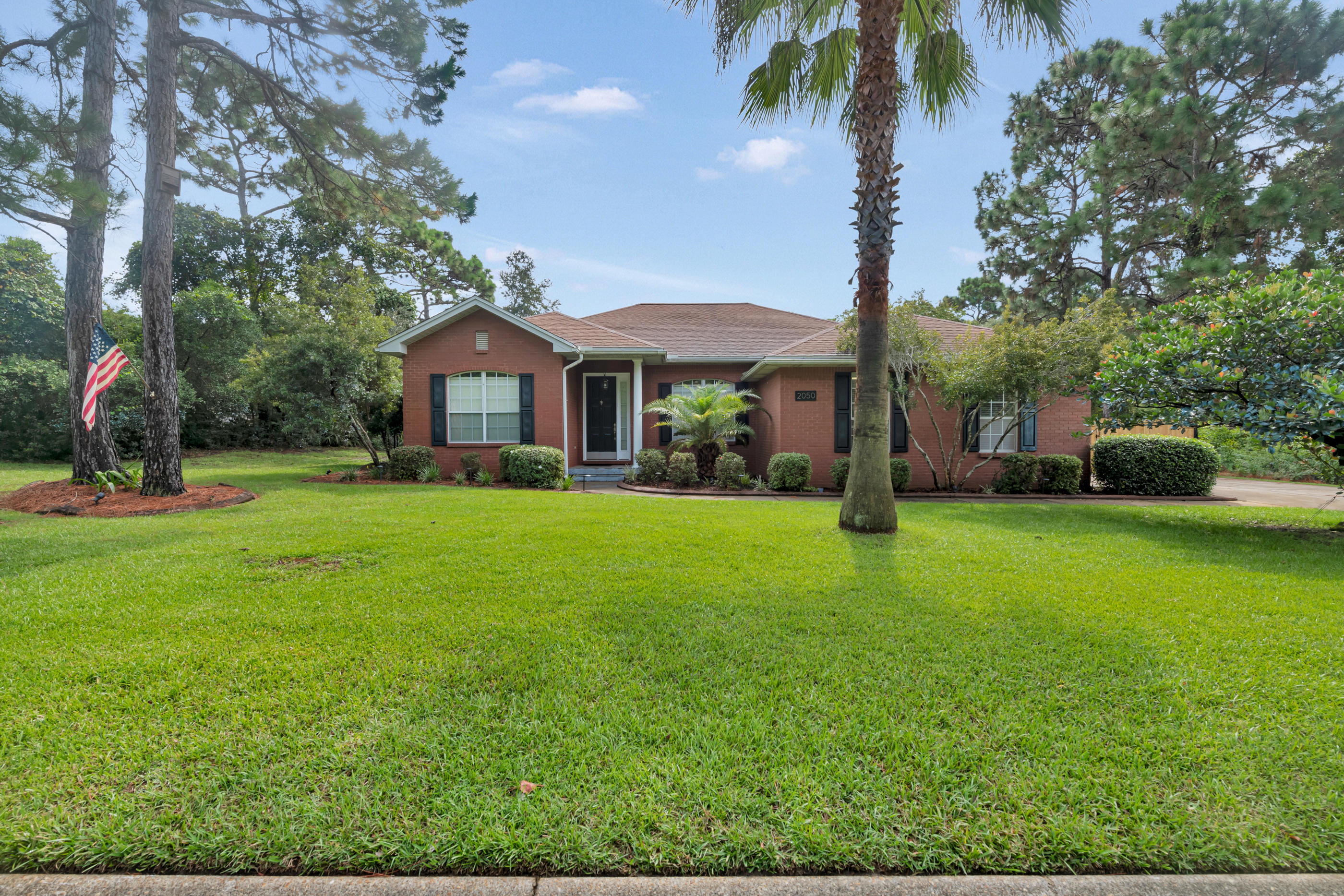 BISCAYNE POINTE - Residential