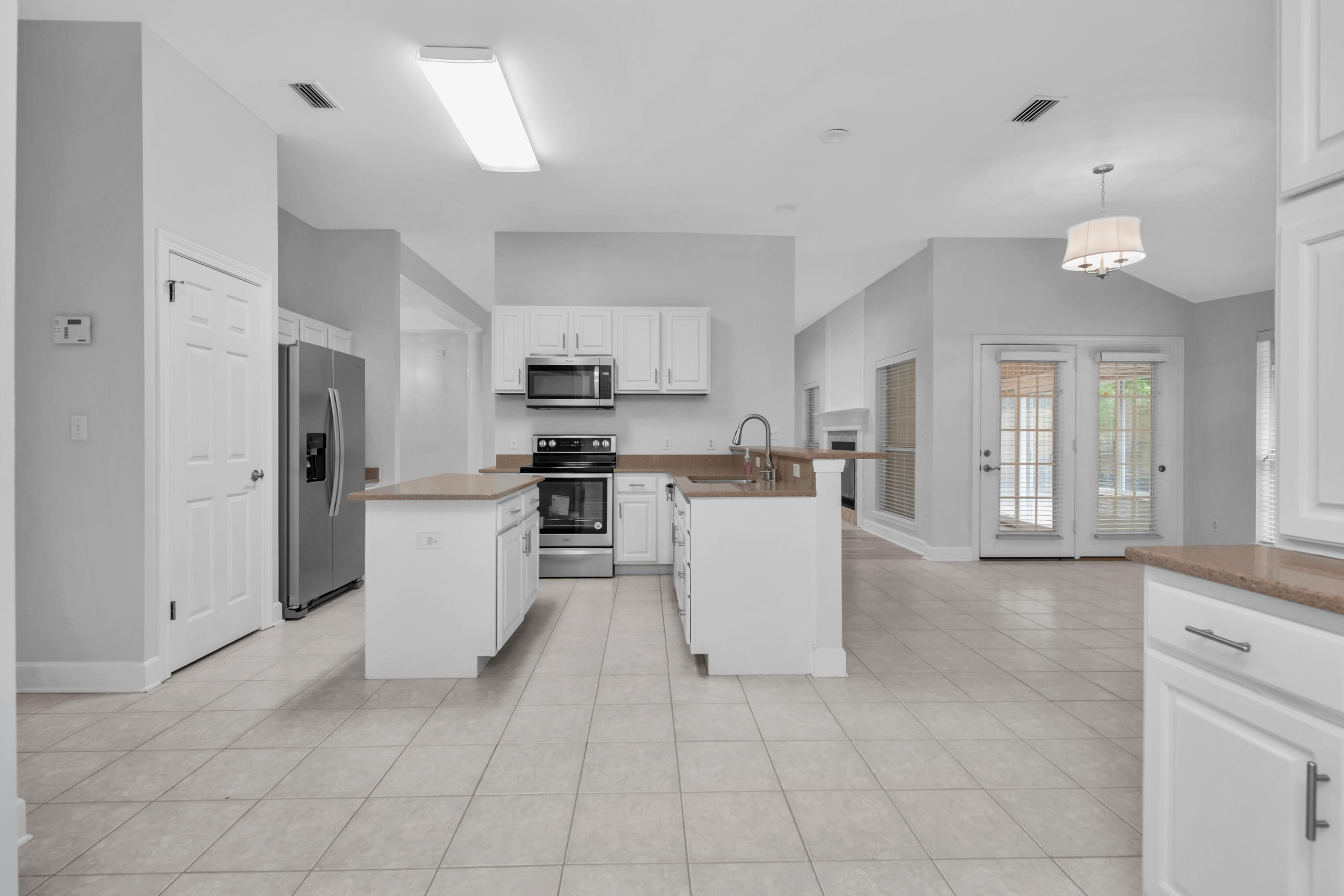 BISCAYNE POINTE - Residential