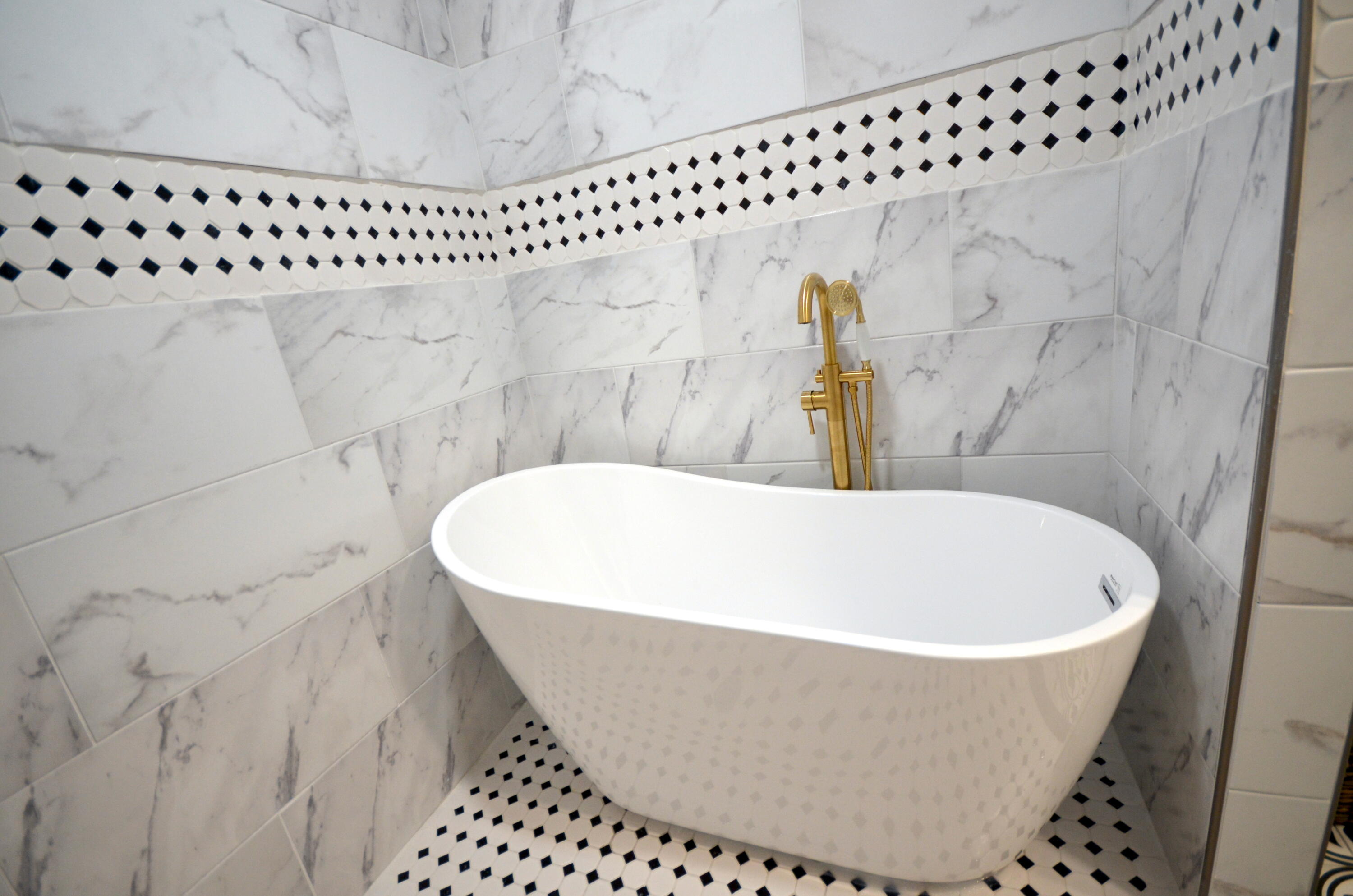 ELLIOTTS POINT 9TH ADDN - Residential