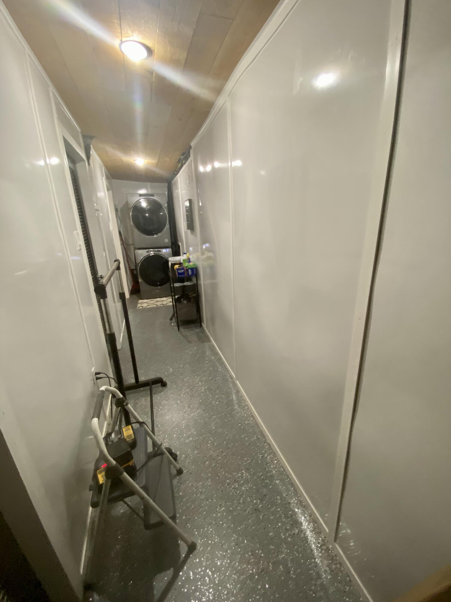 ELLIOTTS POINT 9TH ADDN - Residential