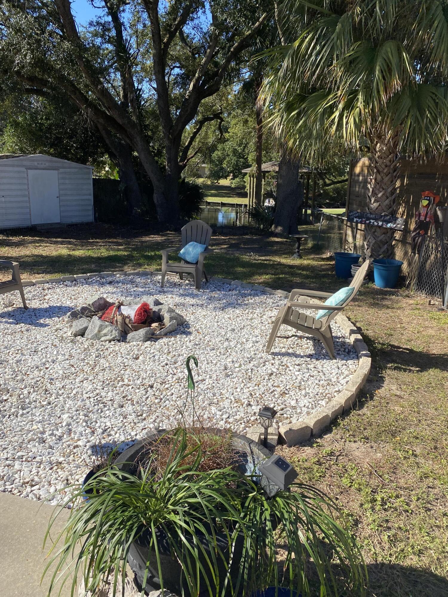 ELLIOTTS POINT 9TH ADDN - Residential