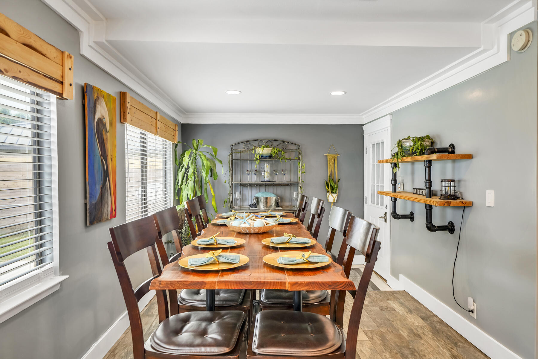 ELLIOTTS POINT 9TH ADDN - Residential