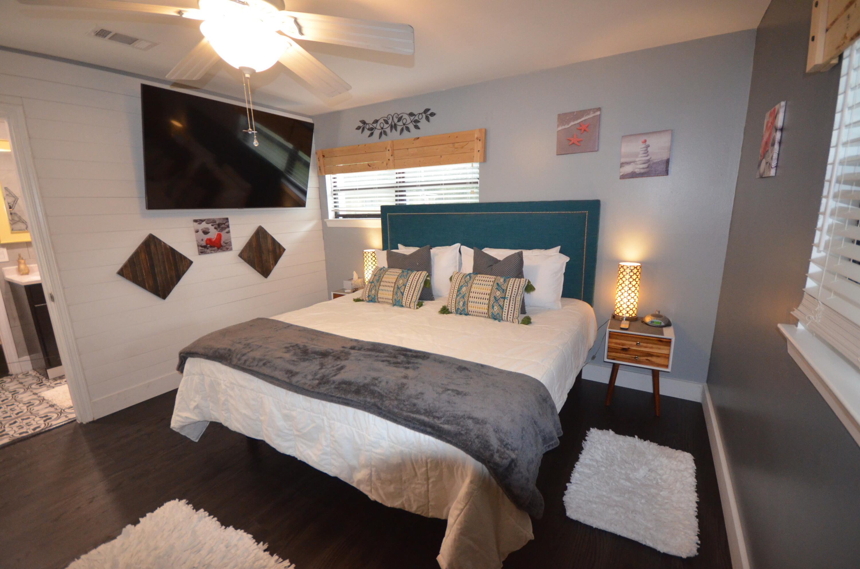 ELLIOTTS POINT 9TH ADDN - Residential