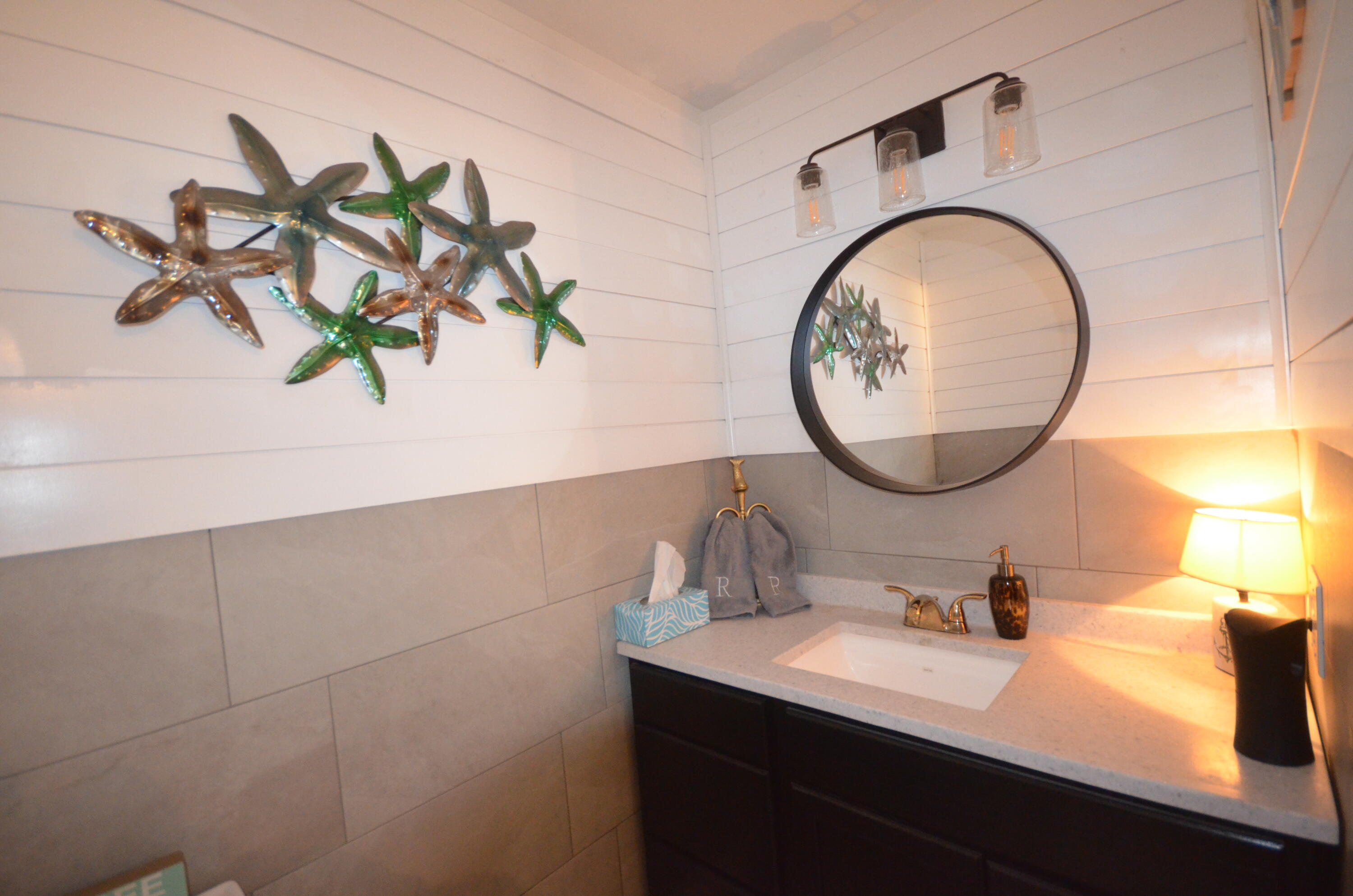 ELLIOTTS POINT 9TH ADDN - Residential