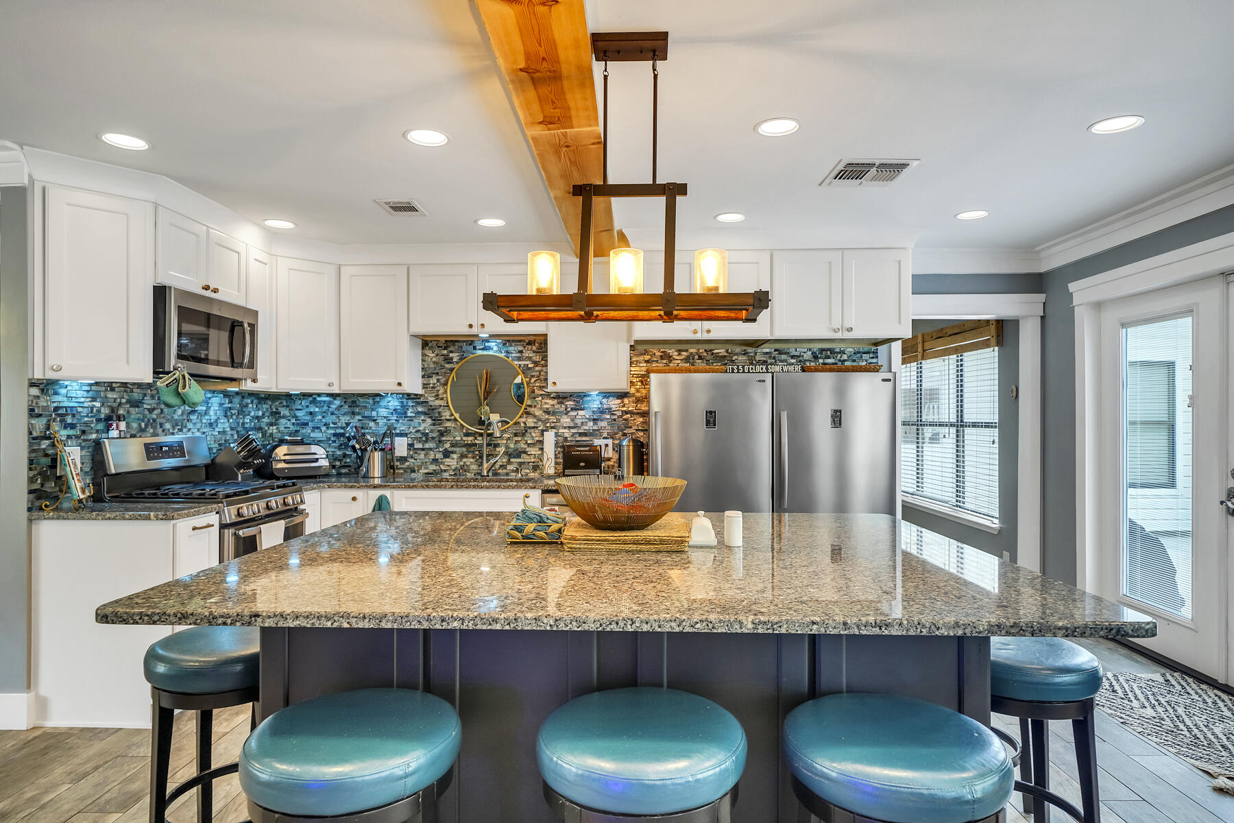 ELLIOTTS POINT 9TH ADDN - Residential