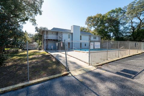 A home in Niceville