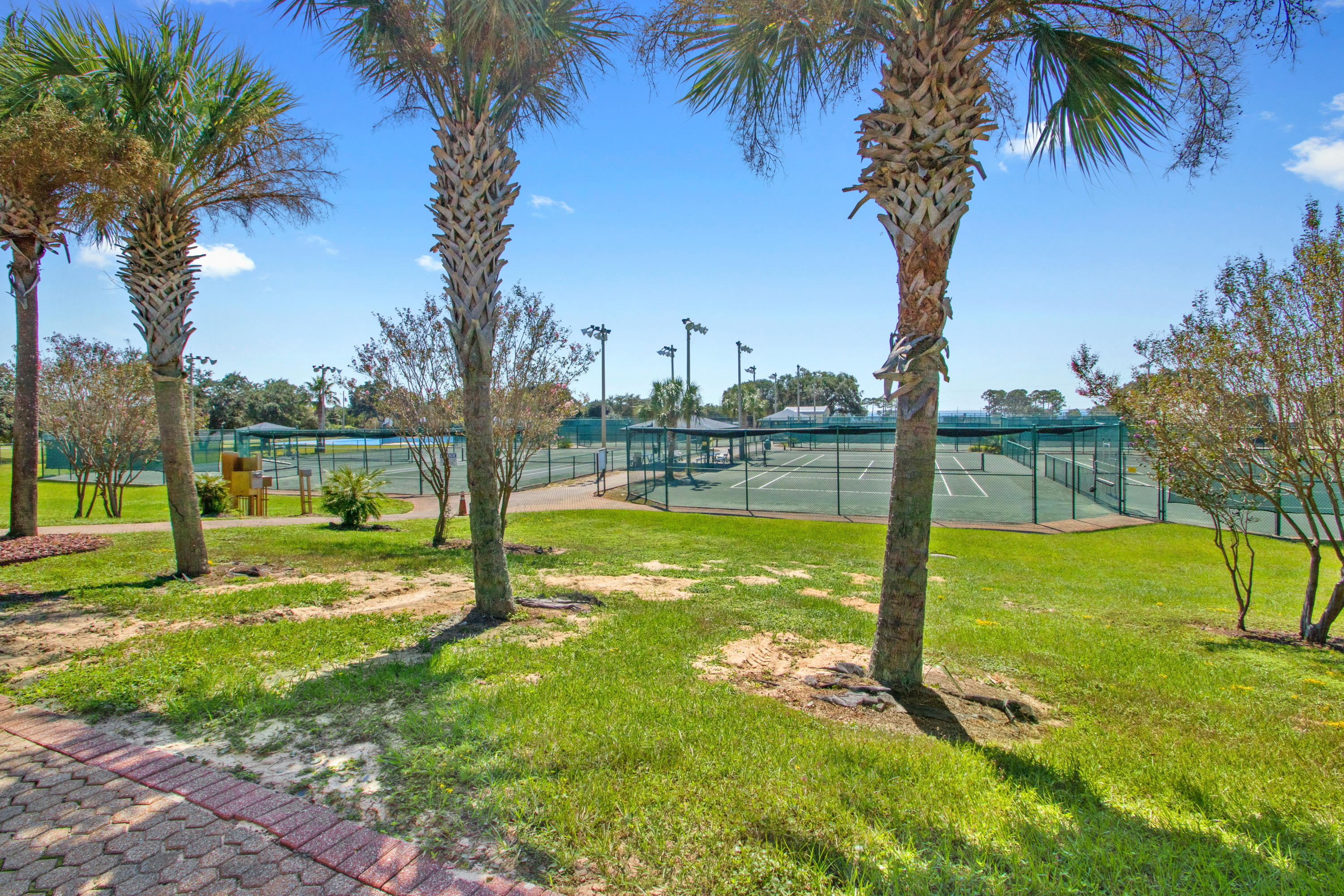 HOLLEY BY THE SEA - Residential