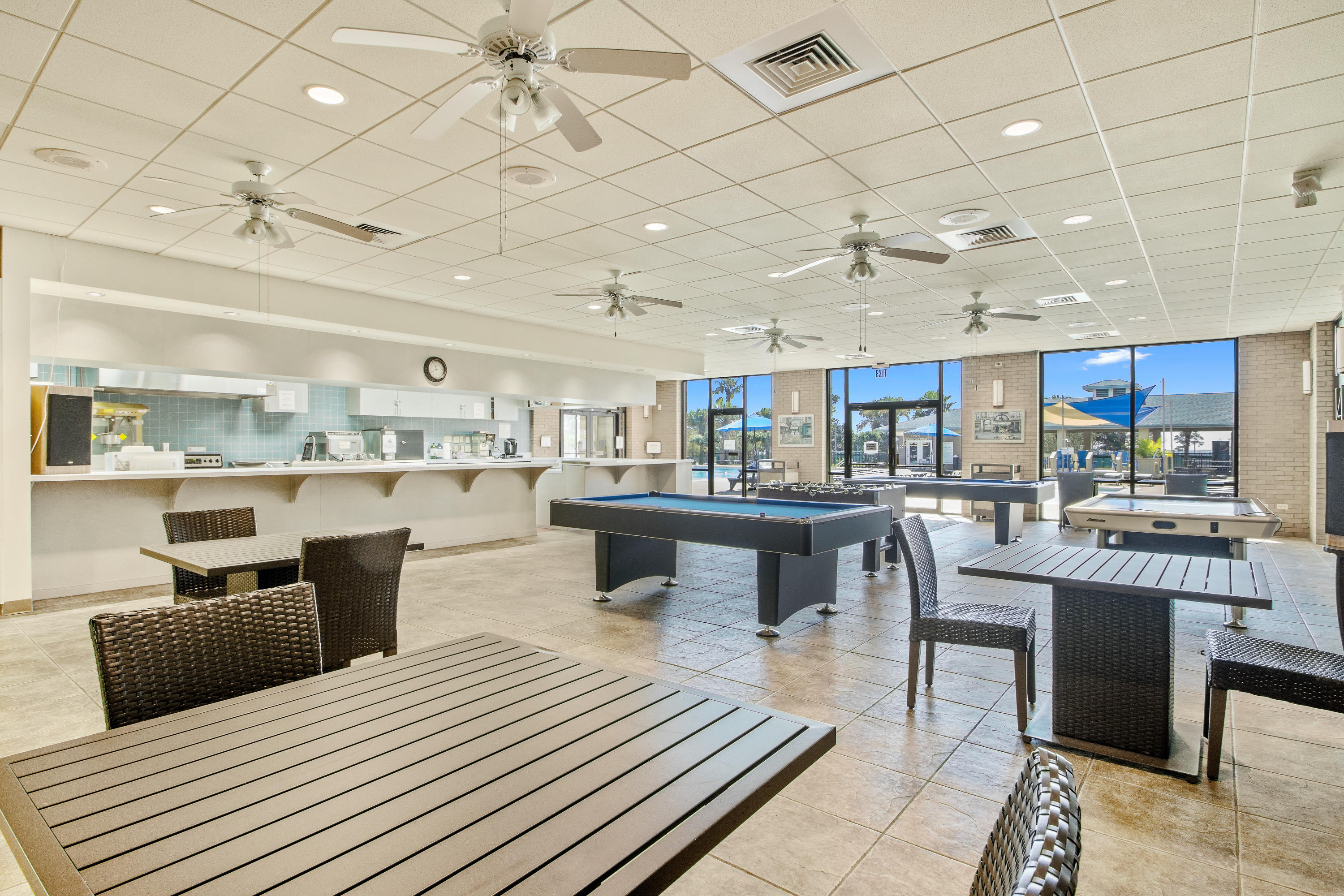 HOLLEY BY THE SEA - Residential