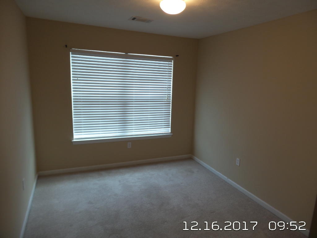 ROLLING PINES - Residential Lease