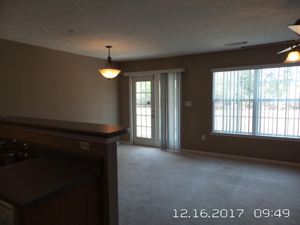 ROLLING PINES - Residential Lease