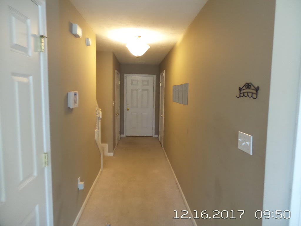 ROLLING PINES - Residential Lease