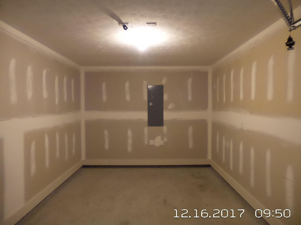 ROLLING PINES - Residential Lease