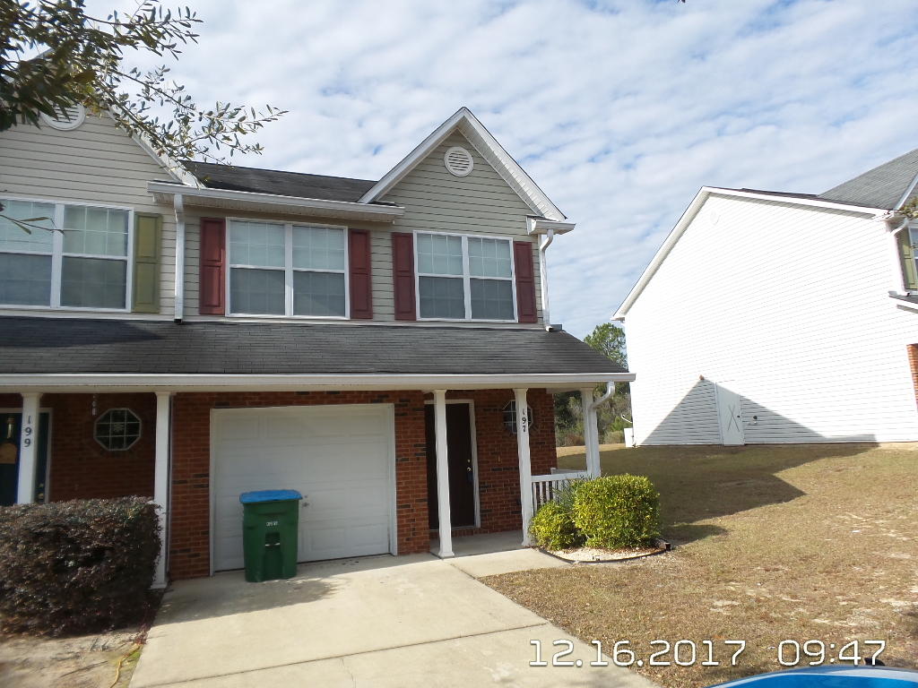 ROLLING PINES - Residential Lease