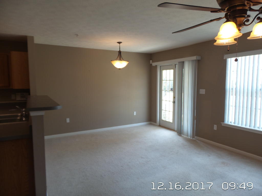 ROLLING PINES - Residential Lease